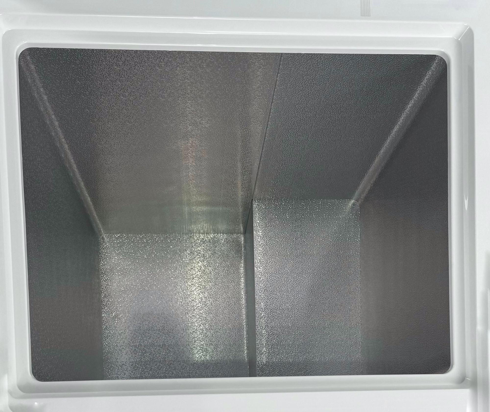 Ларь морозильный Hurakan HKN-BD140